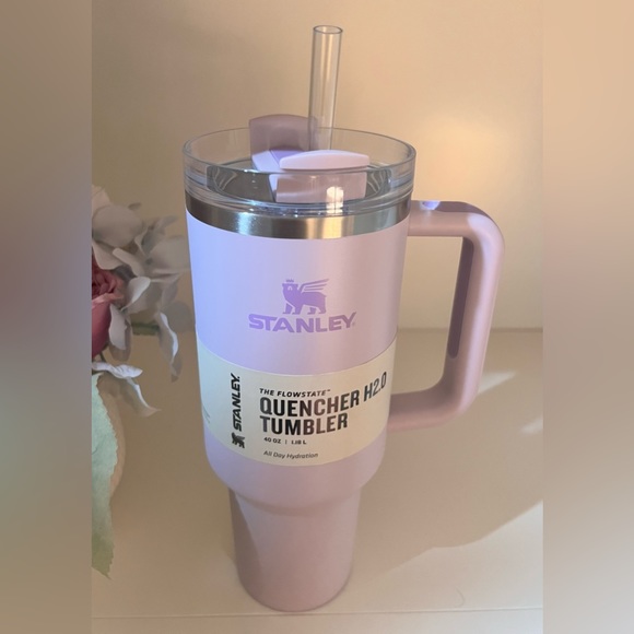 🎉LAST PIECE🎉Stanley 40 oz. Quencher H2.0 FlowState Tumbler Orchid - Picture 6 of 9